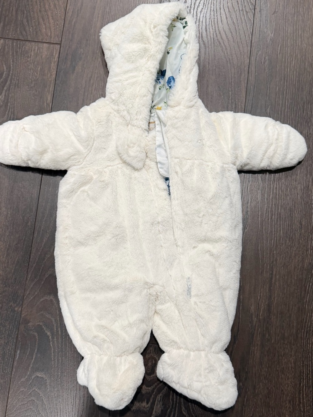NWOT Rothschild - Cream Fuzzy Baby outfit with Hood
